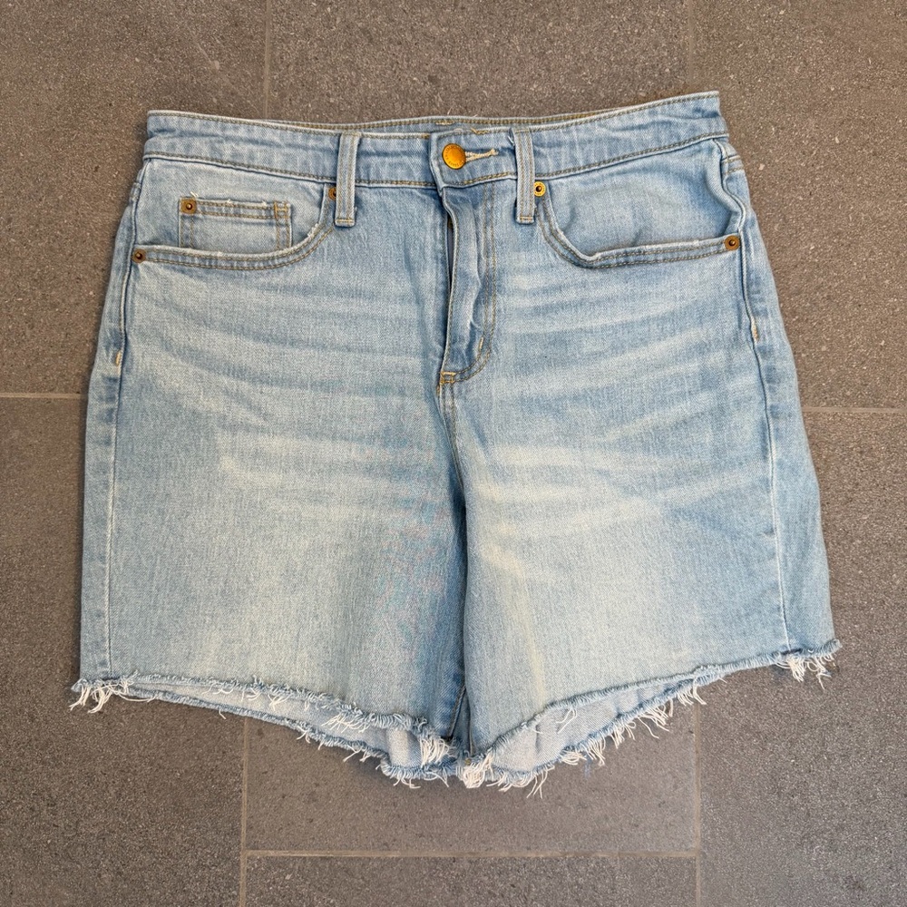 Universal Thread Blue Boyfriend Short Cut Off Denim Shorts Women's size 8/29r